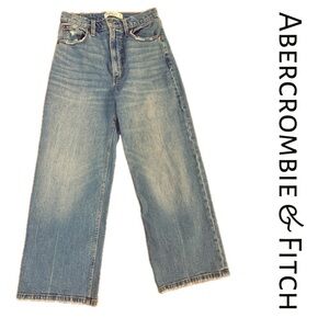 Abercrombie & Fitch Ultra High Rise Crop Wide Leg Jeans 26x24 (2P)